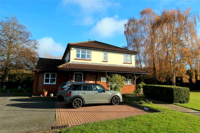 2 Bedroom Apartment To Rent In Emerton Garth, Northchurch, Berkhamsted, Hertfordshire, HP4