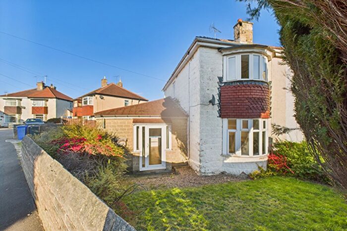 3 Bedroom Semi Detached House For Sale In Chatsworth Park Grove, Gleadless, S12