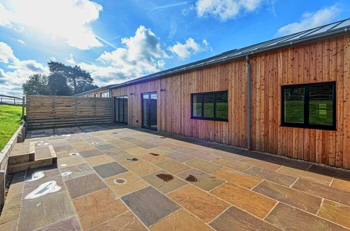 4 Bedroom Barn Conversion To Rent In Knowle Lane, Cranleigh, GU6