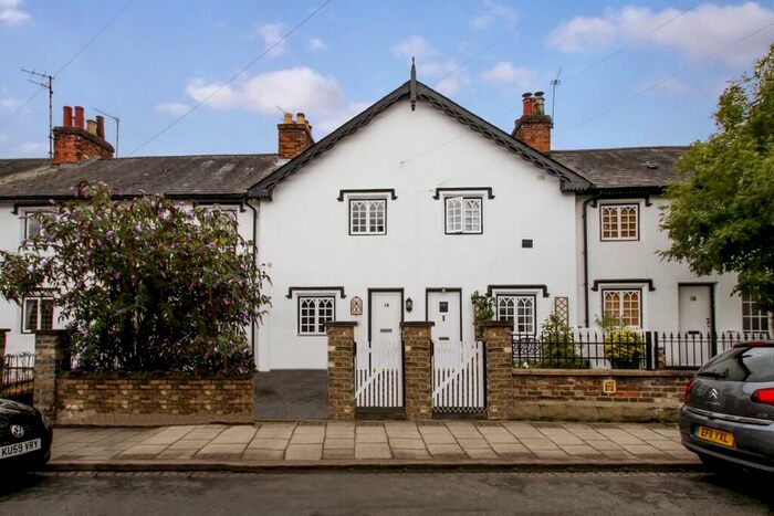 2 Bedroom Terraced House To Rent In The Grove, Bedford, Bedfordshire, MK40