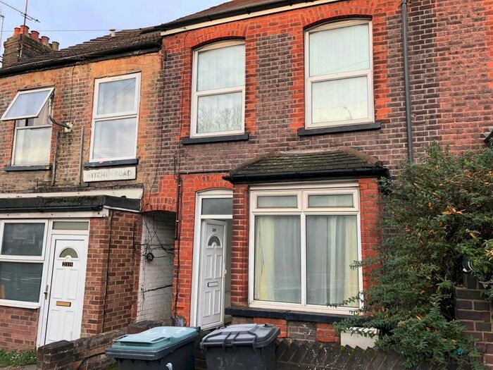 3 Bedroom Terraced House To Rent In Hitchin Road, Luton LU2