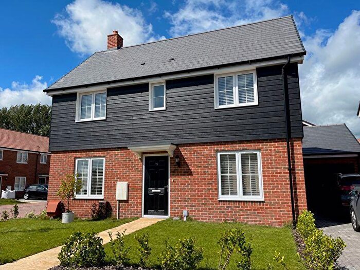 3 Bedroom Detached House To Rent In Peckham Chase, Chichester, PO20