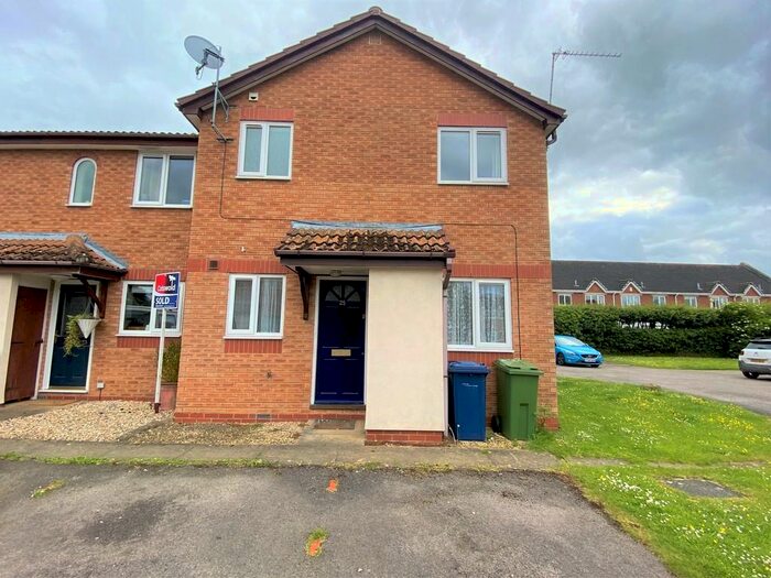 1 Bedroom End Of Terrace House To Rent In Chiltern Avenue, GL52