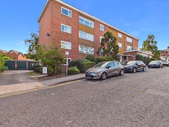 2 Bedroom Penthouse For Sale In South Park, Gerrards Cross, Buckinghamshire, SL9