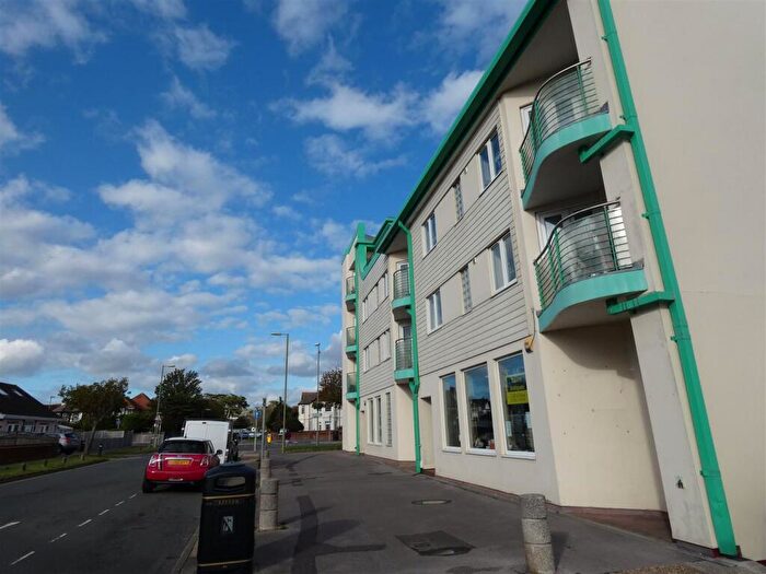2 Bedroom Flat To Rent In Milvil Road, Lee-On-The-Solent, PO13