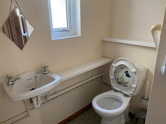 3 Bedroom Terraced House For Sale In Maes Ingli, Newport, SA42
