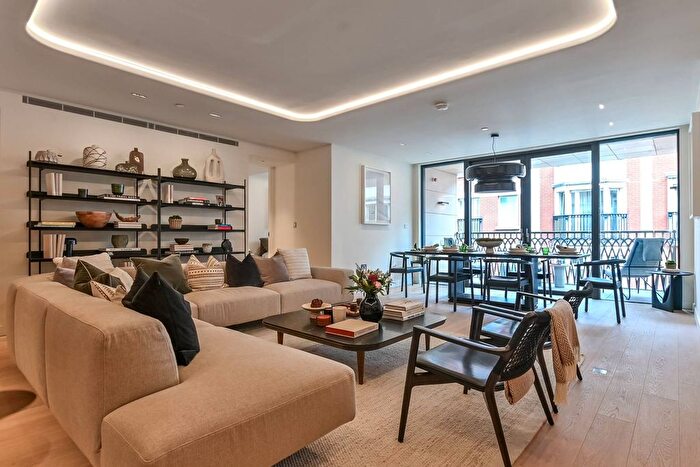 2 Bedroom Flat For Sale In Marylebone Square, Marylebone, London, W1U