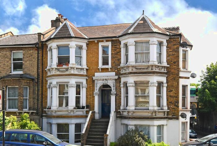 2 Bedroom Flat To Rent In Devonshire Road, Forest Hill, London, SE23