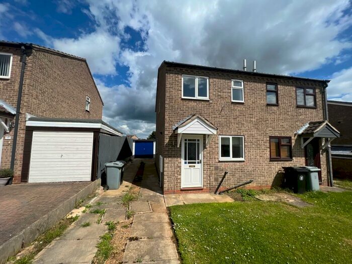2 Bedroom House To Rent In York Way, Grantham, NG31