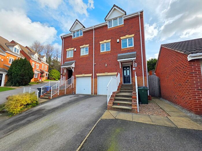 3 Bedroom Semi-Detached House For Sale In Hills Close, Mexborough, S64