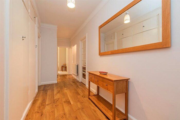2 Bedroom Apartment To Rent In Manor Court, Cambridge, CB3