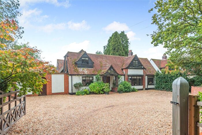 4 Bedroom Detached House For Sale In Woking, GU22