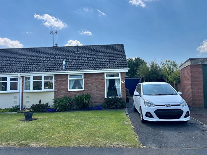2 Bedroom Bungalow For Sale In Manor Road, Hurworth Place, Darlington, DL2