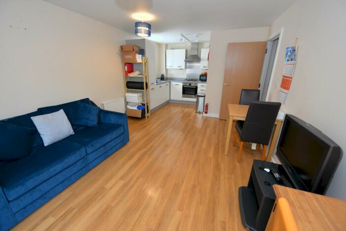 1 Bedroom Flat To Rent In Archers Road, Southampton, SO15