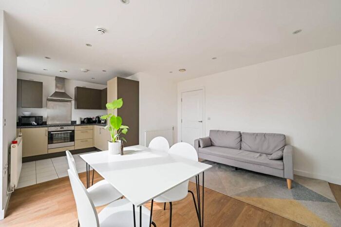 2 Bedroom Flat For Sale In Celestial House, Tower Hamlets, London, E14