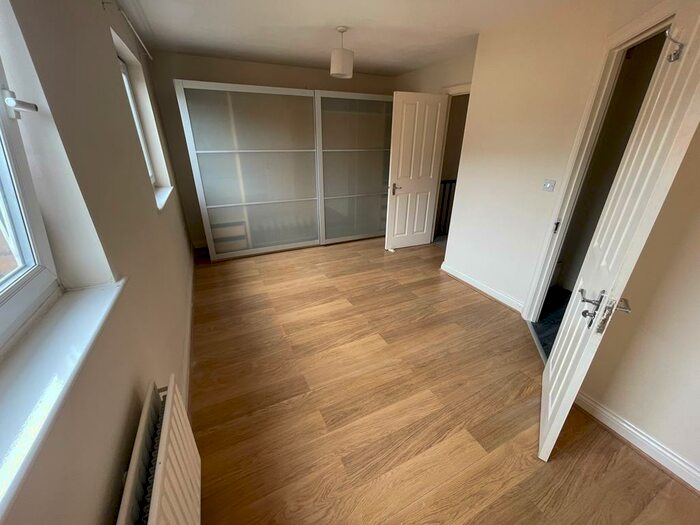 4 Bedroom Town House To Rent In Clench Street, Central, SO14