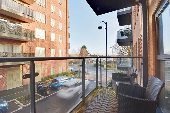 1 Bedroom Flat To Rent In Elliott Court, Oxhey Drive, Watford, Hertfordshire, WD19