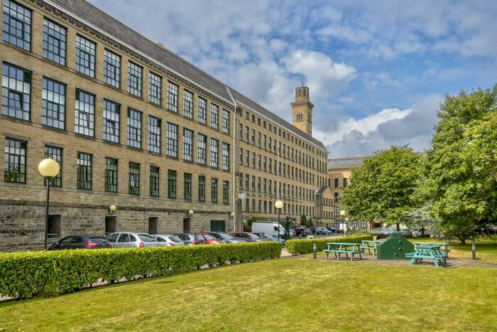 2 Bedroom Apartment To Rent In Riverside Court, Saltaire, BD18