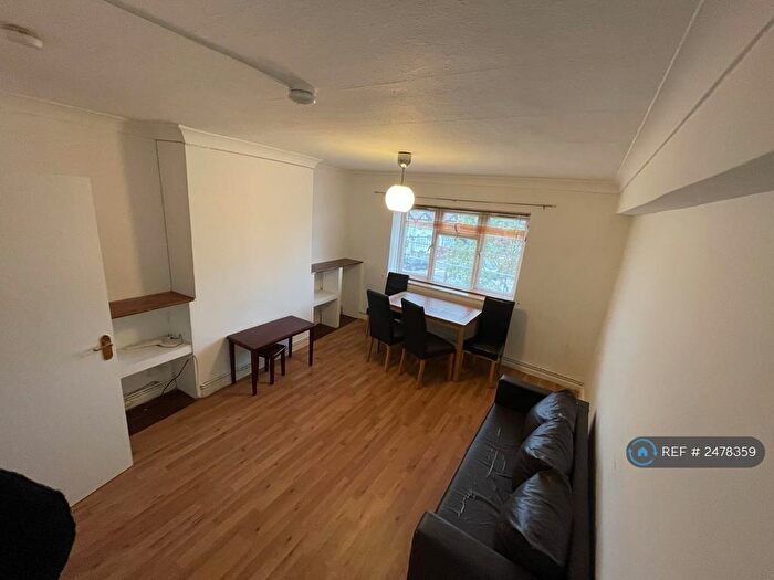 2 Bedroom Flat To Rent In Charlton Court, London, E6