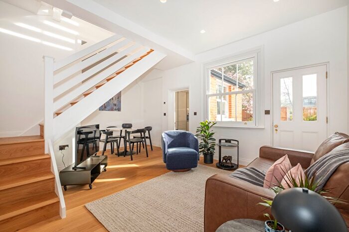 1 Bedroom Maisonette To Rent In Strawberry Hill Road, Twickenham, TW1