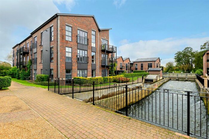 3 Bedroom Flat To Rent In Gresham Park Road, Old Woking, Woking, Surrey, GU22