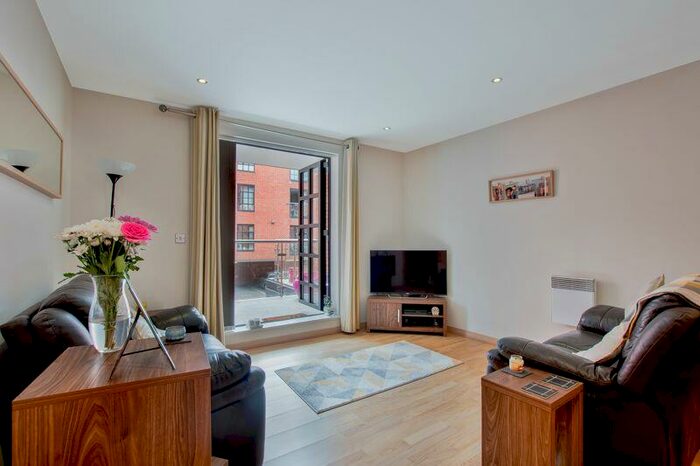 2 Bedroom Apartment To Rent In St. Pauls Square, Birmingham, B3