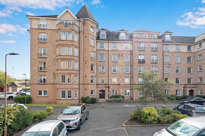 3 Bedroom Flat For Sale In / Roseburn Maltings, Roseburn, Edinburgh, EH12