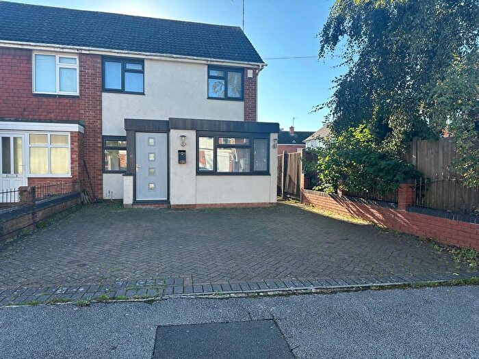 5 Bedroom Semi-detached House To Rent In Radnor Drive, Nuneaton, CV10