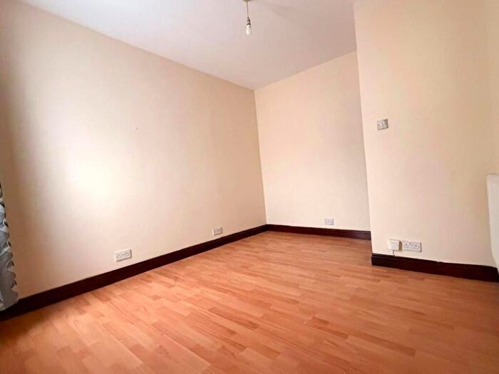 2 Bedroom Penthouse To Rent In Cameron Road, Ilford, IG3