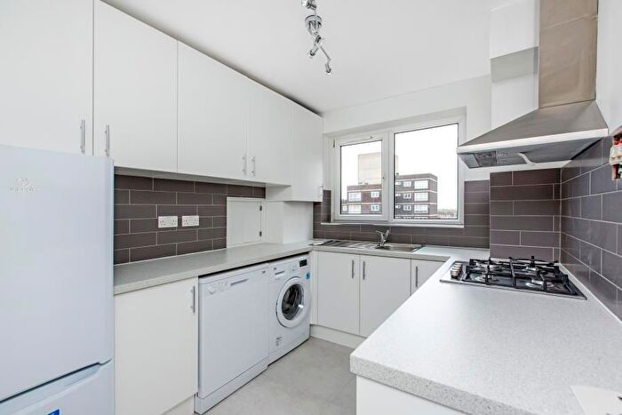 2 Bedroom Flat To Rent In Arabella Drive, SW15