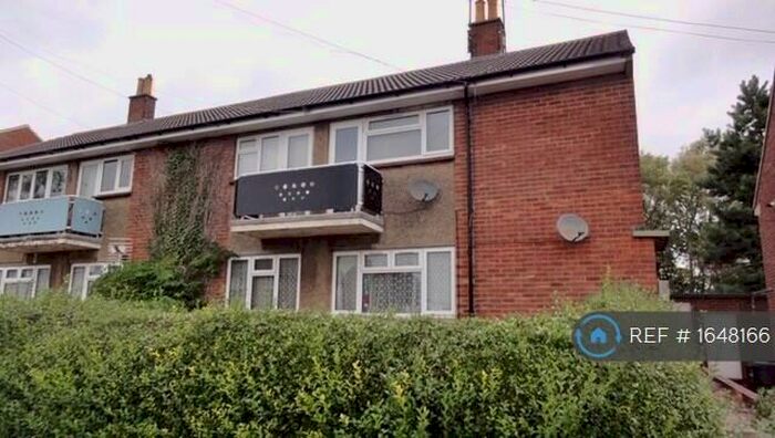 2 Bedroom Flat To Rent In Weekley Glebe Road, Kettering, NN16
