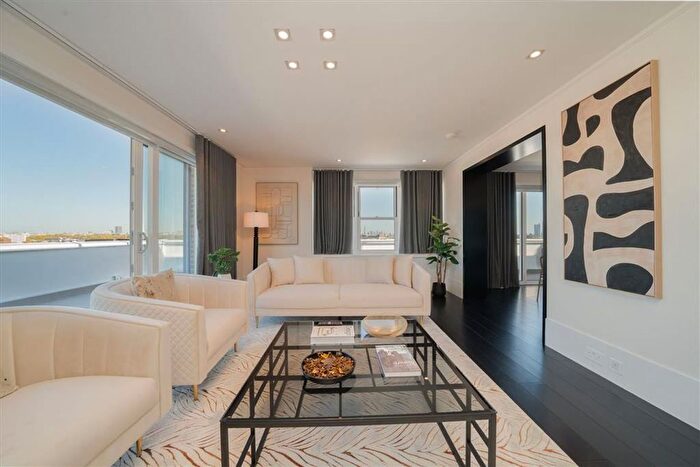 4 Bedroom Flat To Rent In Ennismore Gardens, South Kensington, SW7