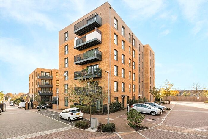 2 Bedroom Flat For Sale In Rowland Road, London, N17
