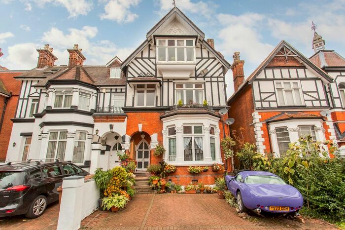 2 Bedroom Flat To Rent In The Drive, London, E4