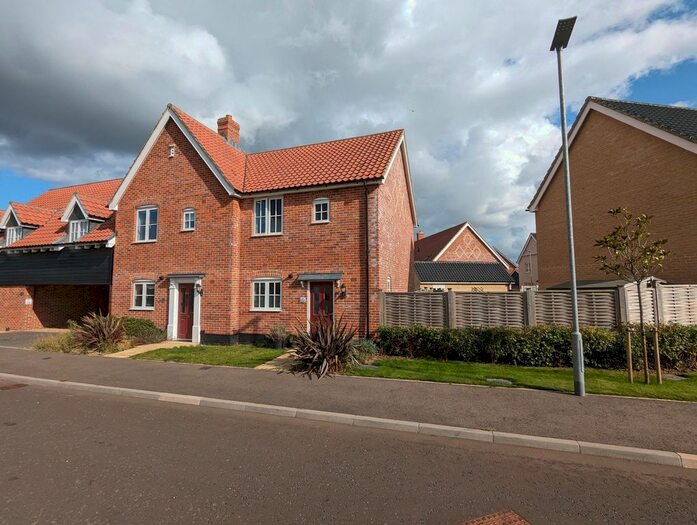 2 Bedroom Semi-Detached House For Sale In Perrett Way, Leiston, IP16