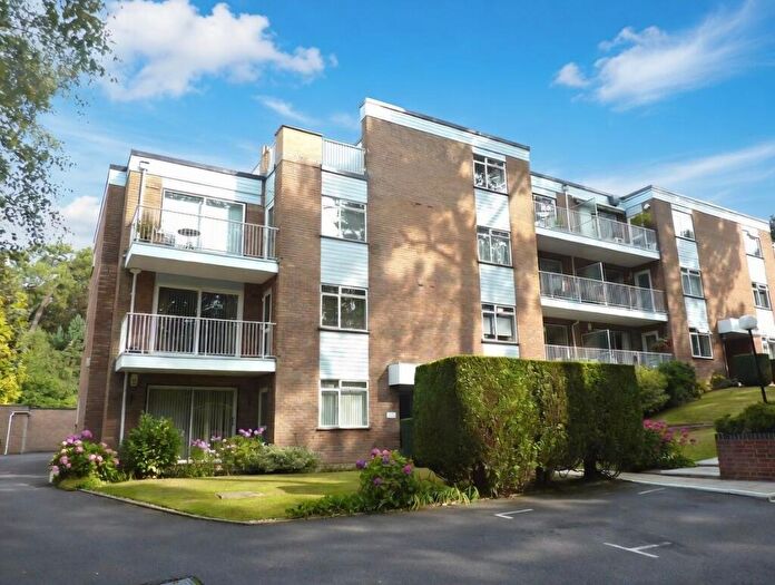 2 Bedroom Apartment For Sale In Glenferness Avenue, Talbot Woods, BH4