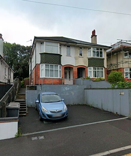 2 Bedroom Flat For Sale In Christchurch Road, Bournemouth, Dorset, BH7