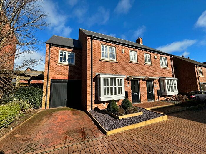 4 Bedroom Semi-detached House For Sale In Ellens Bank, Lightmoor, TF4