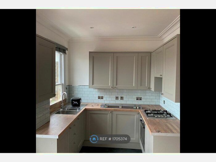 1 Bedroom Flat To Rent In Stapleton Hall Road, London, N4