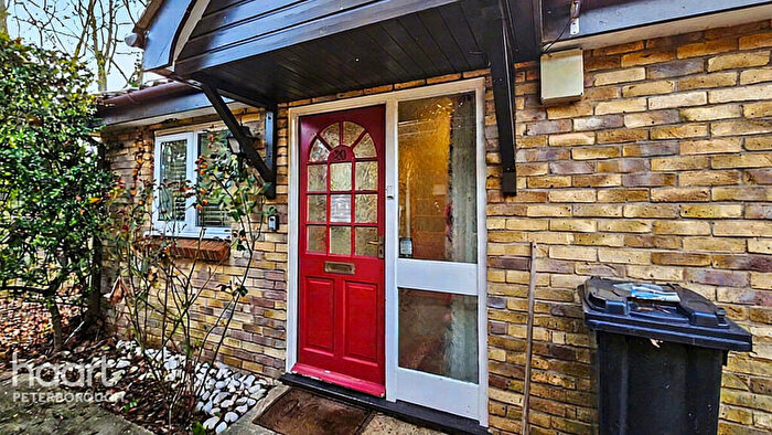 2 Bedroom Bungalow For Sale In Kimbolton Court, Peterborough, PE1