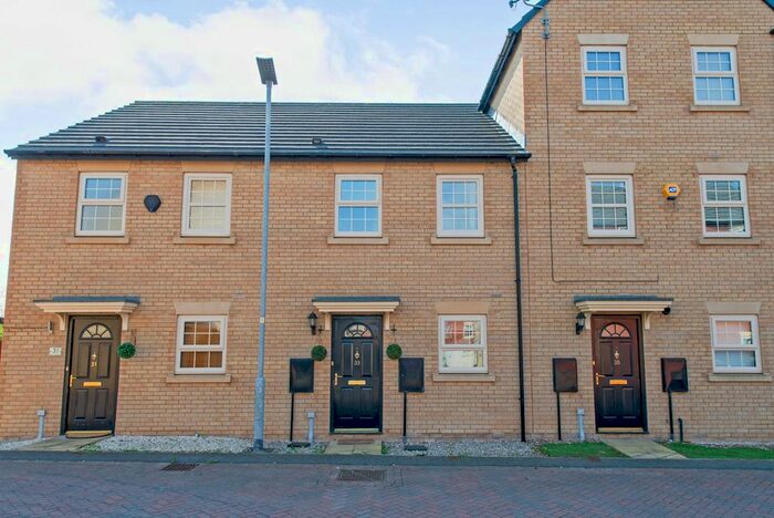 3 Bedroom Terraced House To Rent In Fallbrook Road, Castleford, West Yorkshire, WF10