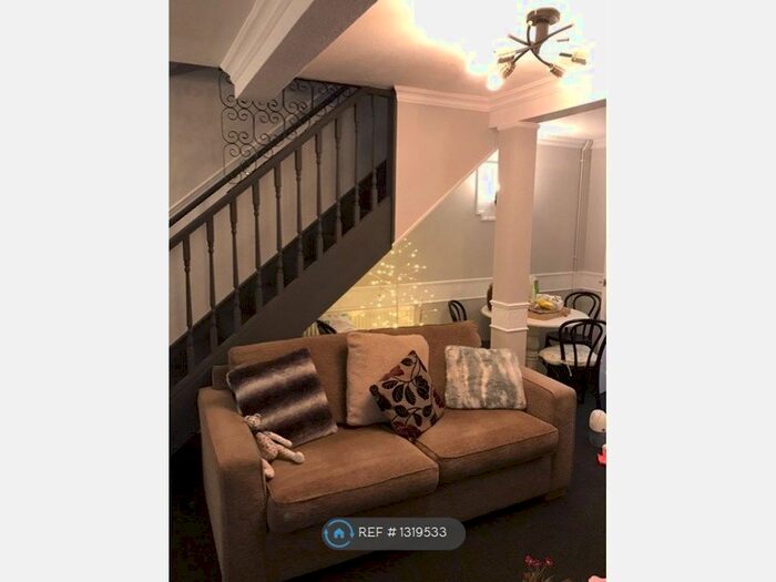 2 Bedroom Semi-Detached House To Rent In Garden Street, Stafford ST17