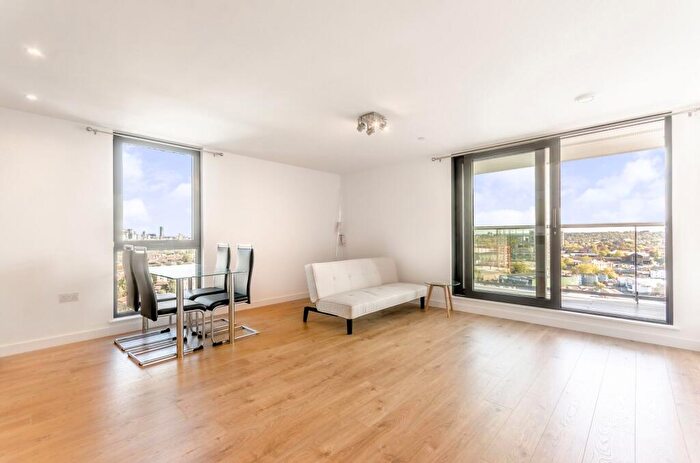2 Bedroom Flat To Rent In Chancellor House, Bermondsey Works, Bermondsey, London, SE16