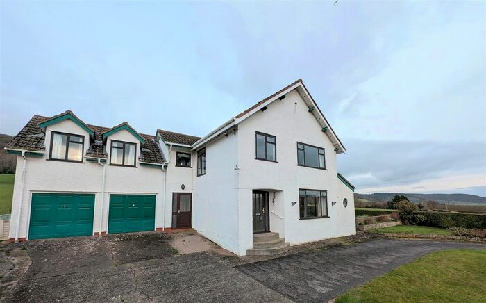 4 Bedroom Detached House For Sale In Bush Bank, Hereford, HR4
