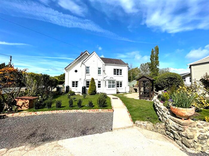 3 Bedroom Semi-Detached House For Sale In Ningwood, Isle Of Wight, PO30