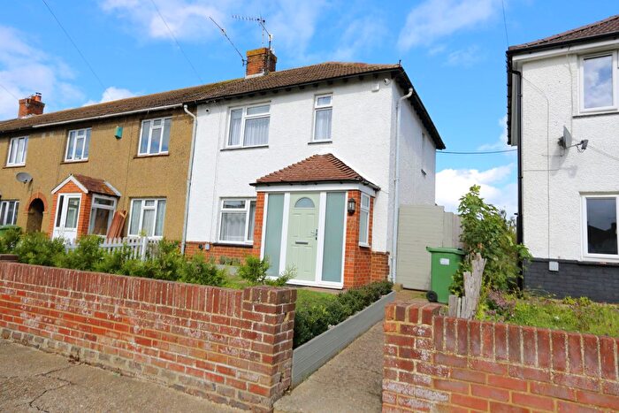 2 Bedroom End Of Terrace House For Sale In Broomfield Road, Faversham, ME13