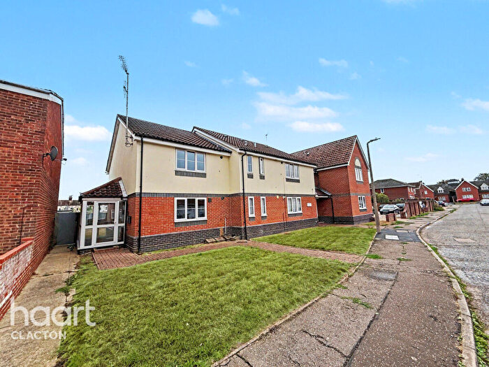 1 Bedroom Flat For Sale In Elizabeth Road, Harwich, CO12