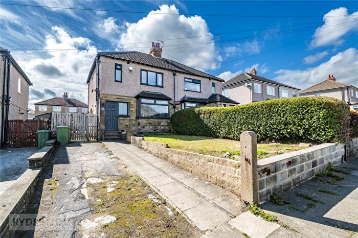 3 Bedroom Semi-Detached House For Sale In Crosland Road, Huddersfield, West Yorkshire, HD3