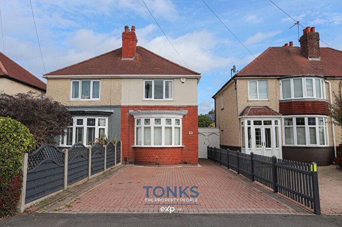 2 Bedroom Semi-Detached House For Sale In Graham Road, Halesowen, B62