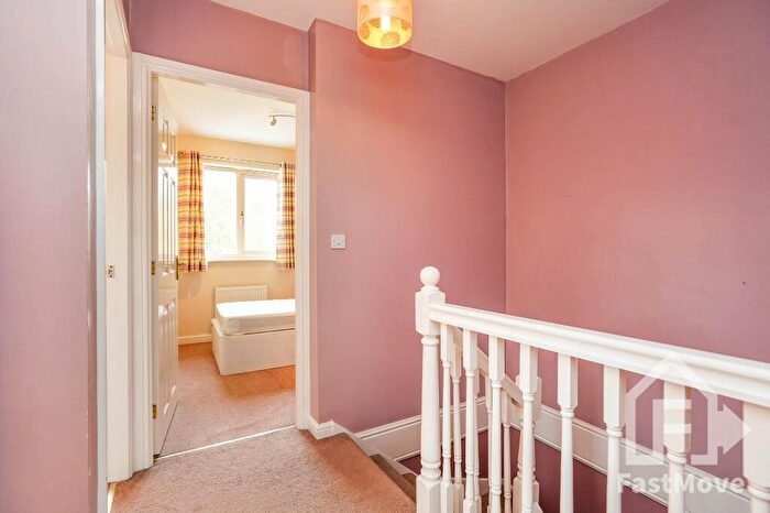 3 Bedroom End Of Terrace House For Sale In Cambourne Place, Mansfield, Nottinghamshire, NG18